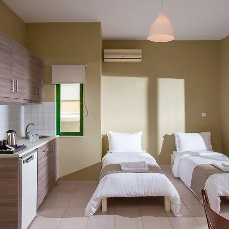 Petousis & Hotel 4*