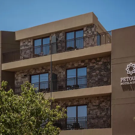 Hotel Petousis & 4*